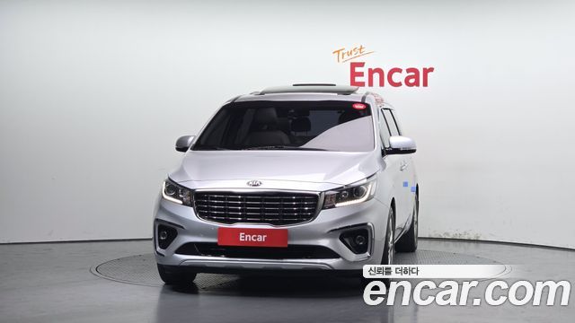 Kia Canival 2019 — photo 3