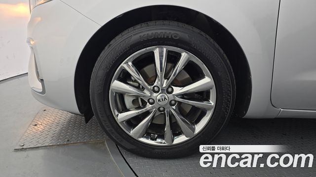 Kia Canival 2019 — photo 5