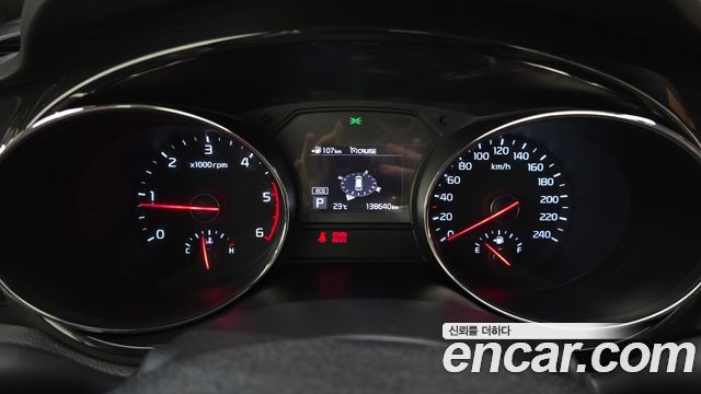 Kia Canival 2019 — photo 11