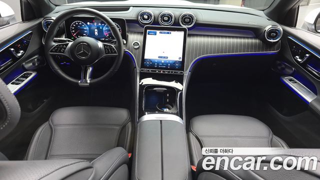 Mercedes-Benz GLC-Class 2025 — photo 7