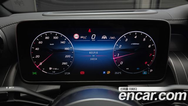 Mercedes-Benz GLC-Class 2025 — photo 8
