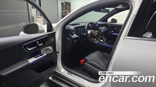 Mercedes-Benz GLC-Class 2025 — photo 10