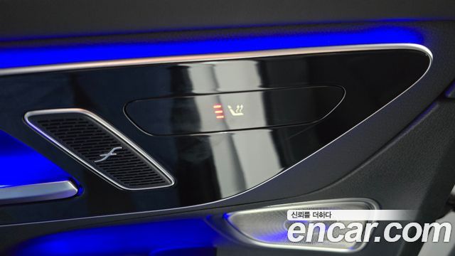 Mercedes-Benz GLC-Class 2025 — photo 17