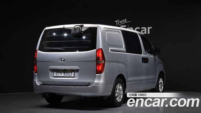 Hyundai Starex 2009 — photo 2
