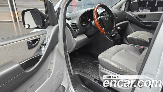 Hyundai Starex 2009 — photo 10