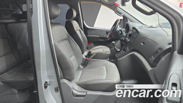 Hyundai Starex 2009 — photo 11