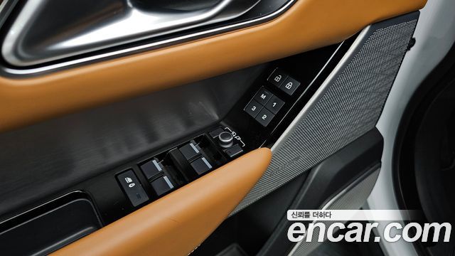 Land Rover Range Rover Velar 2021 — photo 36