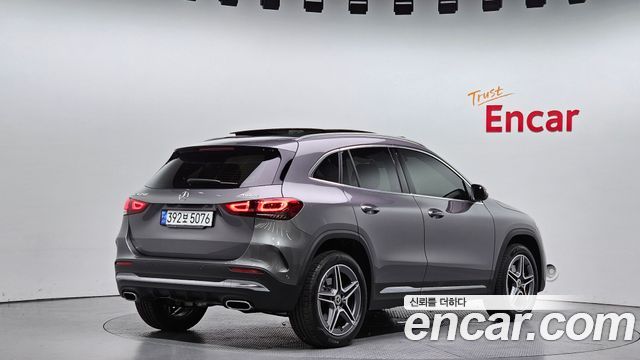 Mercedes-Benz GLA-Class 2023 — photo 2