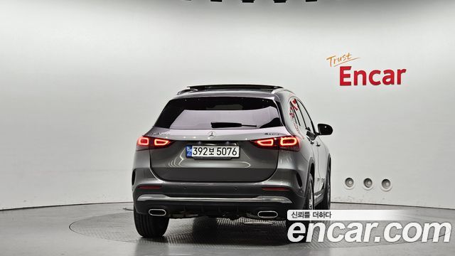 Mercedes-Benz GLA-Class 2023 — photo 4