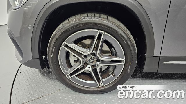 Mercedes-Benz GLA-Class 2023 — photo 5