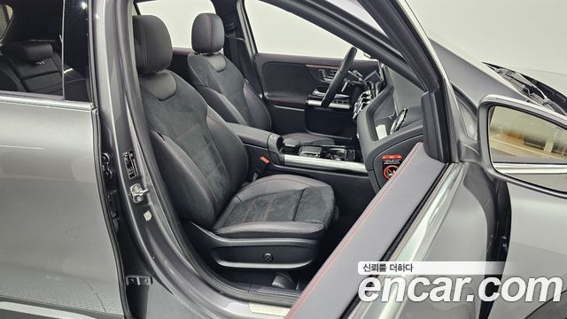 Mercedes-Benz GLA-Class 2023 — photo 13