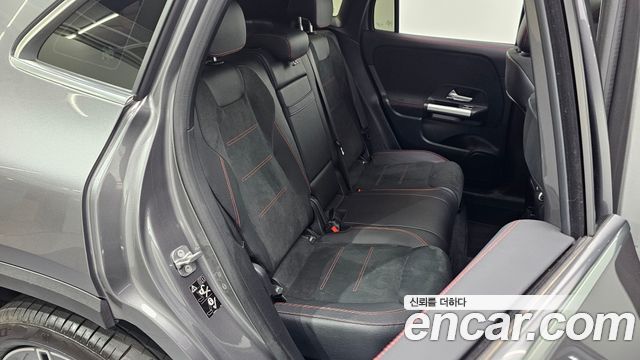Mercedes-Benz GLA-Class 2023 — photo 17