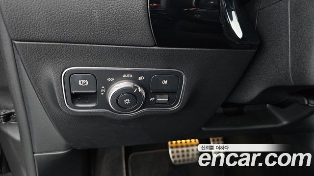 Mercedes-Benz GLA-Class 2023 — photo 23