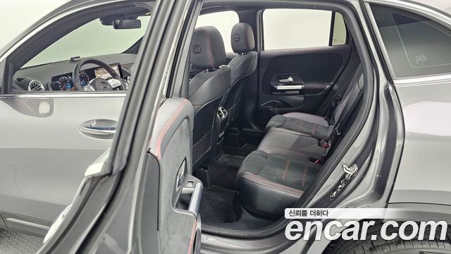 Mercedes-Benz GLA-Class 2023 — photo 27