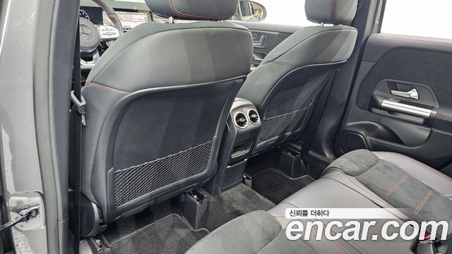 Mercedes-Benz GLA-Class 2023 — photo 28