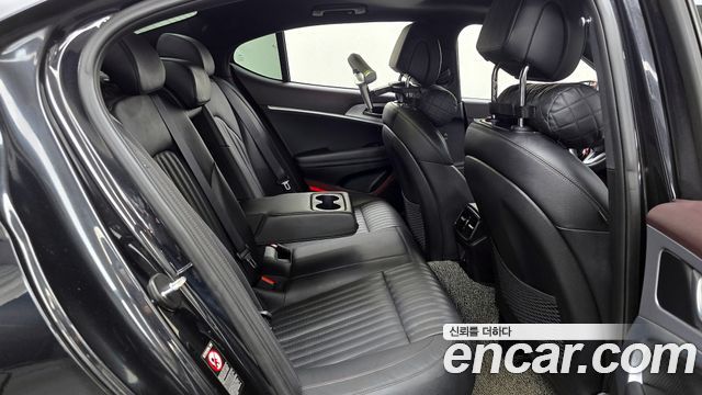 Genesis G70 2020 — photo 12