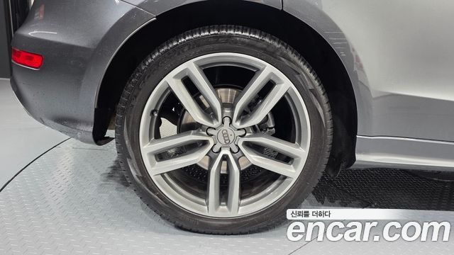 Audi SQ5 2015 — photo 5