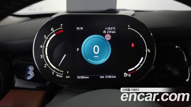 Mini Cooper 2022 — photo 11