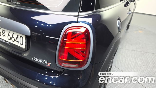 Mini Cooper 2022 — photo 9