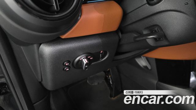 Mini Cooper 2022 — photo 27