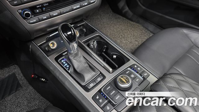 Hyundai Genesis 2015 — photo 12