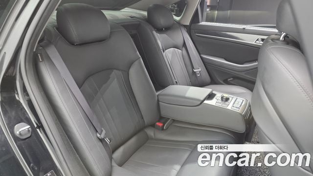 Hyundai Genesis 2015 — photo 18