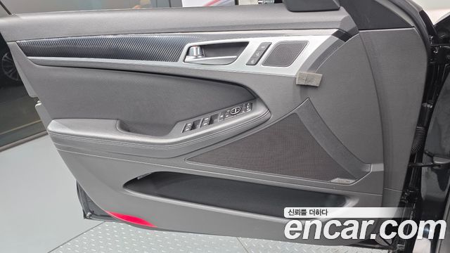 Hyundai Genesis 2015 — photo 14