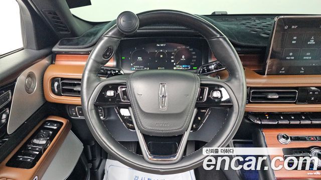 Lincoln Aviator 2021 — photo 19