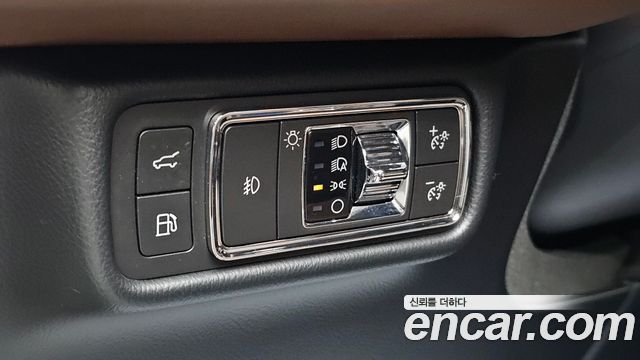 Lincoln Aviator 2021 — photo 27