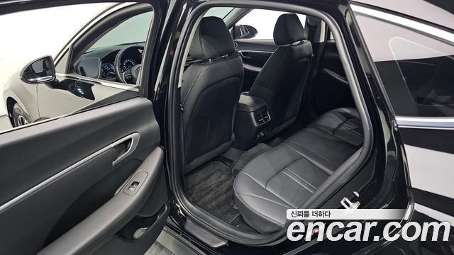 Hyundai Sonata 2022 — photo 18