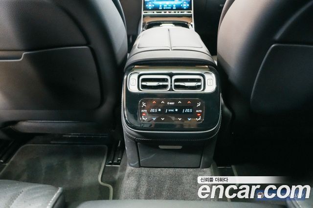 Mercedes-Benz S-Class 2021 — photo 17