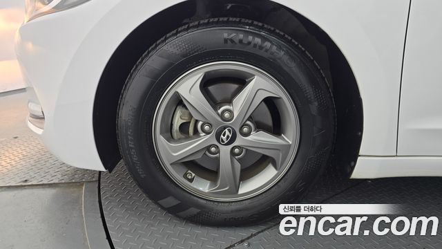 Hyundai AVANTE 2016 — photo 5