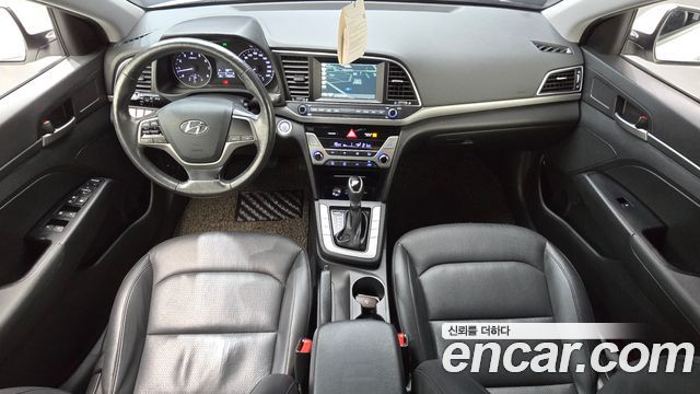 Hyundai AVANTE 2016 — photo 7
