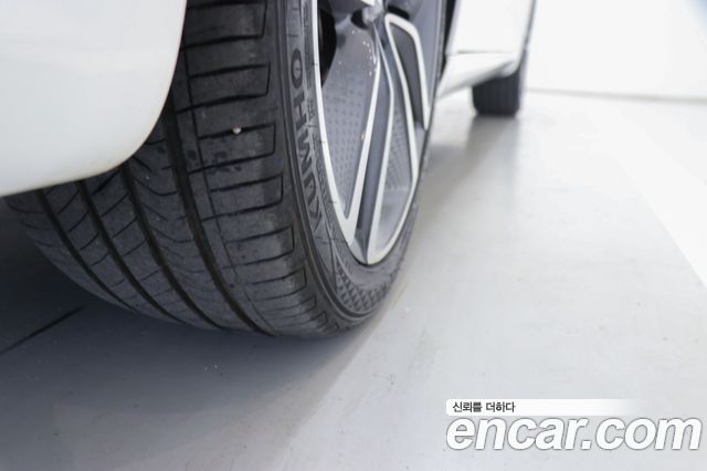 Renault Korea SM6 2019 — photo 17
