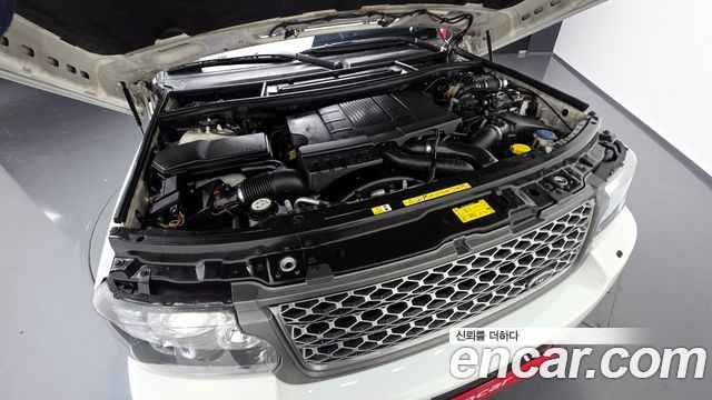 Land Rover Range Rover 2011 — photo 6