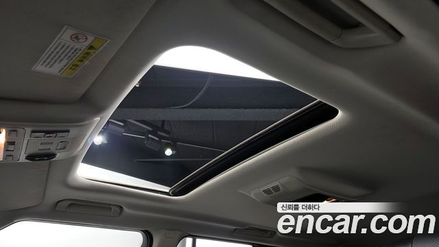 Land Rover Range Rover 2011 — photo 17