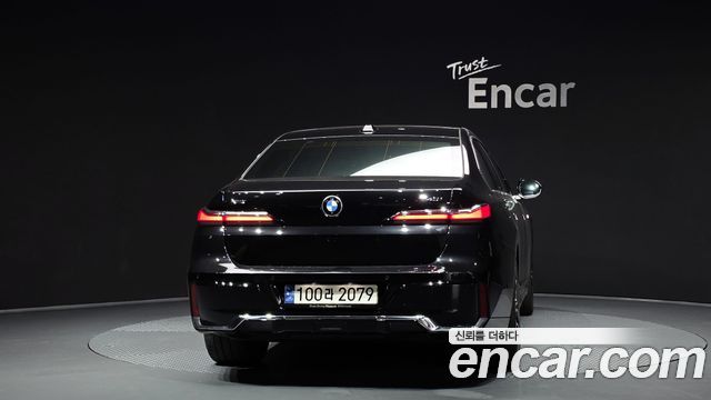 BMW 7-Series 2024 — photo 4
