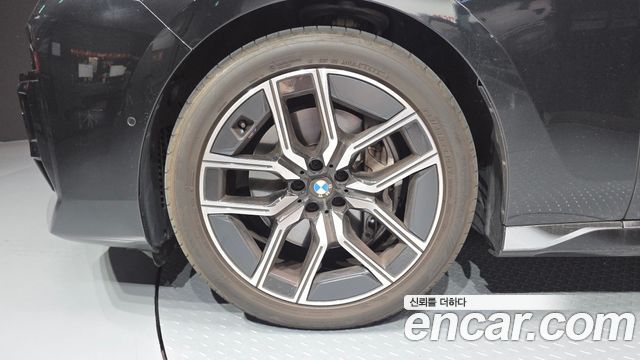 BMW 7-Series 2024 — photo 5