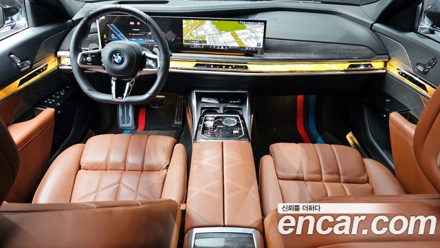 BMW 7-Series 2024 — photo 10