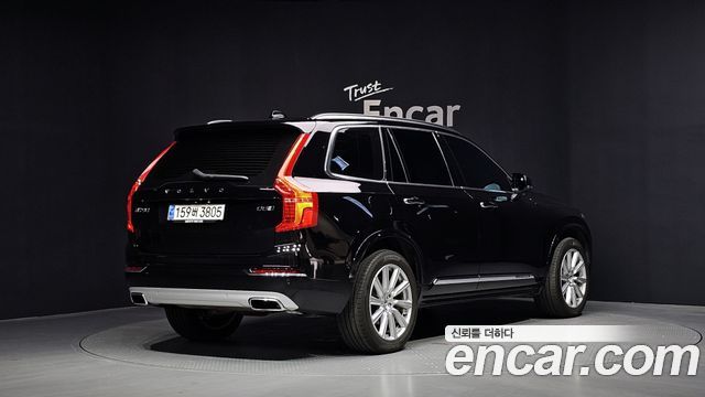 Volvo XC90 2019 — photo 2