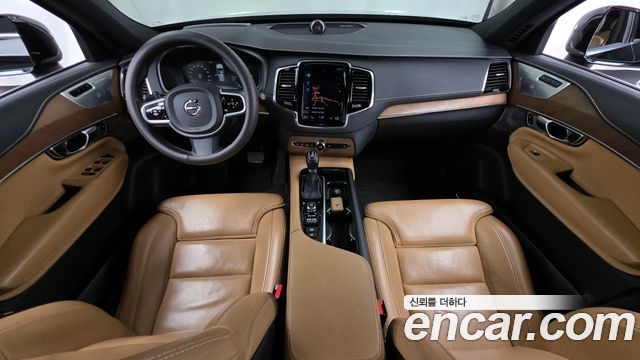 Volvo XC90 2019 — photo 10