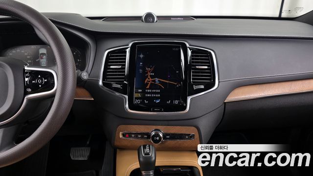 Volvo XC90 2019 — photo 20
