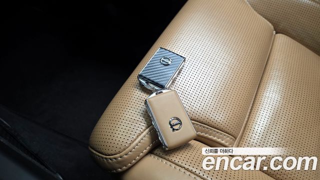 Volvo XC90 2019 — photo 16