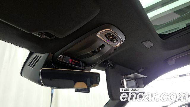 Volvo XC90 2019 — photo 28