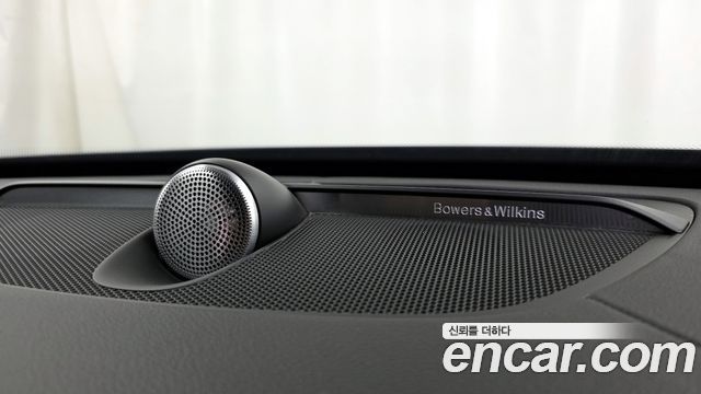 Volvo XC90 2019 — photo 31