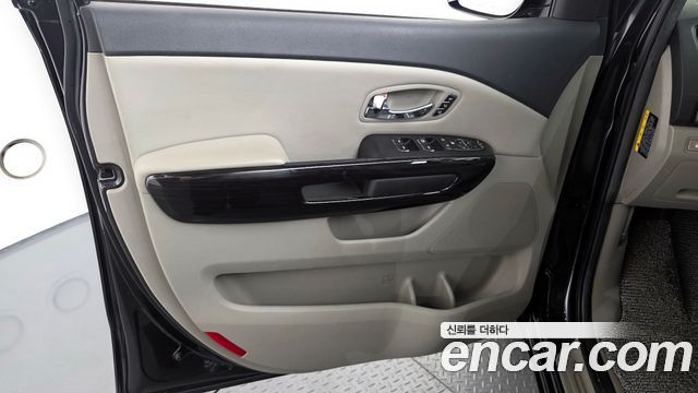 Kia Canival 2019 — photo 14