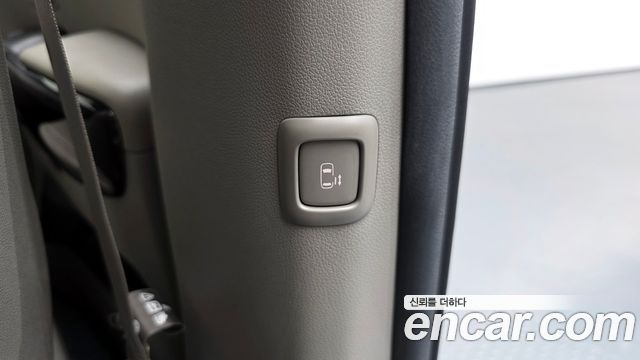 Kia Canival 2019 — photo 31