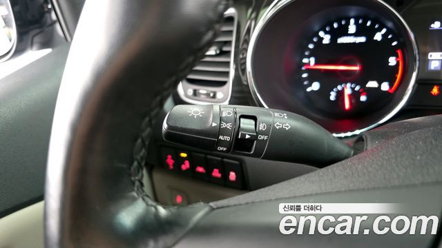 Kia Canival 2019 — photo 36