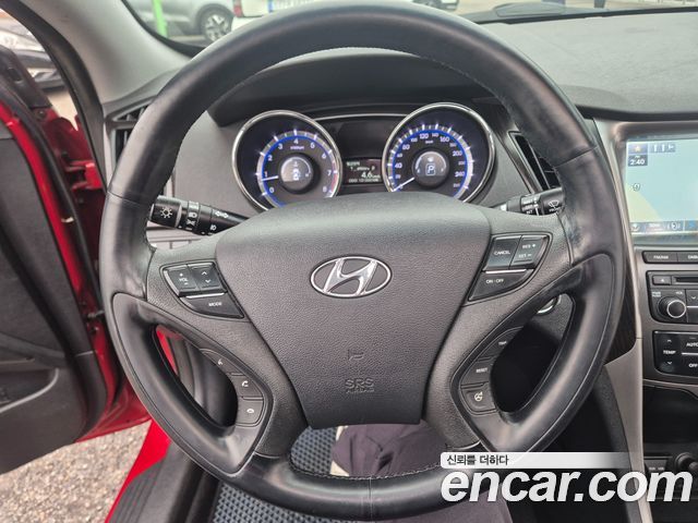 Hyundai Sonata 2013 — photo 11