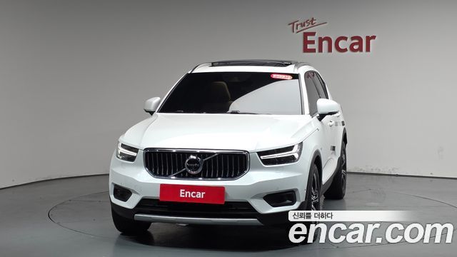 Volvo XC40 2021 — photo 3